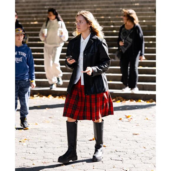 Vintage Plaid Mini Skirt Red Tartan Pleated Preppy - Picture 7 of 7